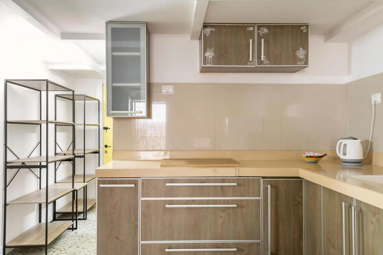 Romsuites - Budget Apartment At Center City, German Colony Bahai Gardens Haifa