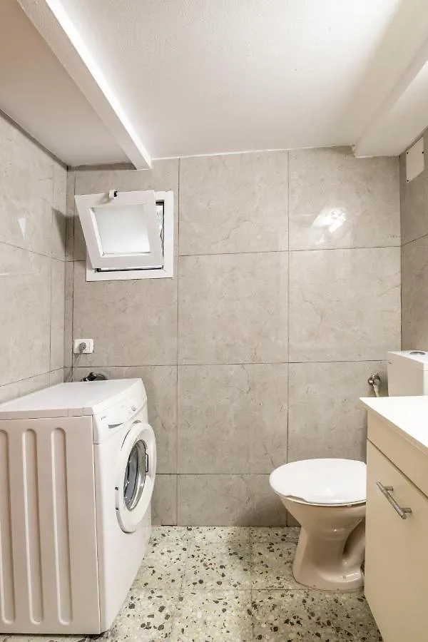 Romsuites - Budget Apartment At Center City, German Colony Bahai Gardens Haifa